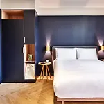 Staybridge - Parliament By Ihg Hotel Den Haag
