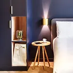 Staybridge - Parliament By Ihg Hotel