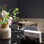 Hotel Staybridge - Parliament By Ihg