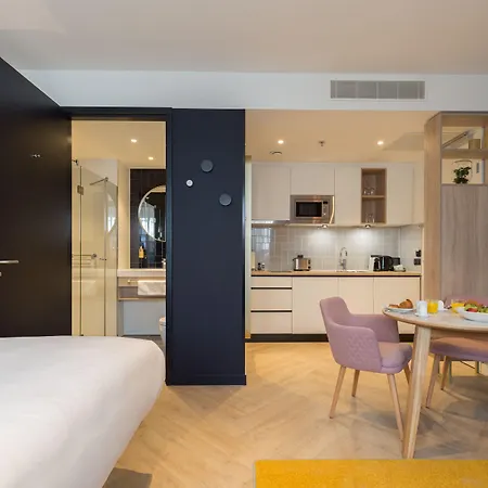 Staybridge - Parliament By Ihg Hotel